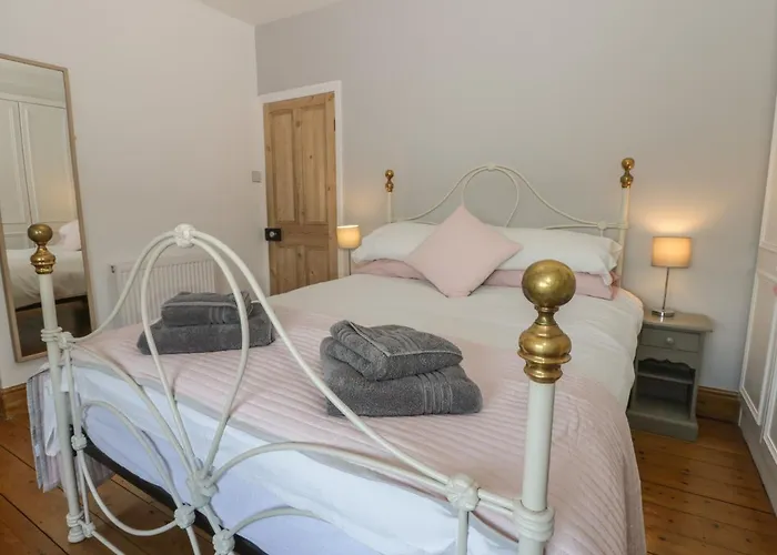 Brinkburn * Scarborough